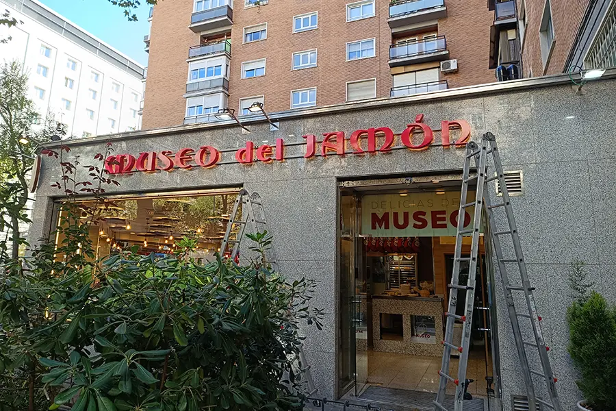 Letra corpórea Museo del Jamón